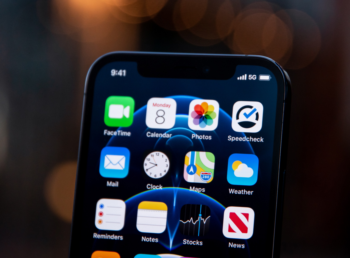 德令哈苹果手机维修分享为什么 iPhone 12 在冬季会自动关机 