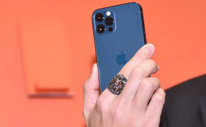 德令哈苹果手机维修分享iPhone12系列重启方法教程 