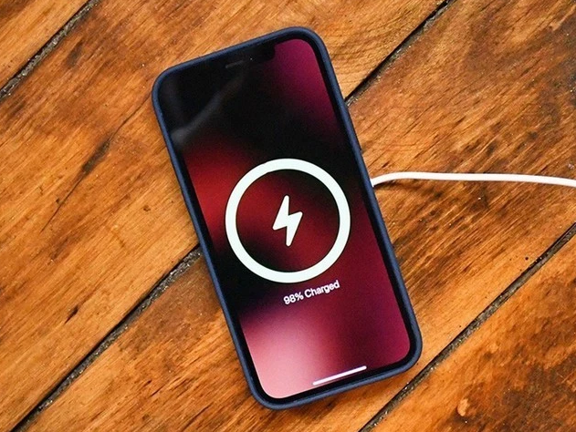 德令哈苹果手机维修分享iPhone 12可以随便充电吗 